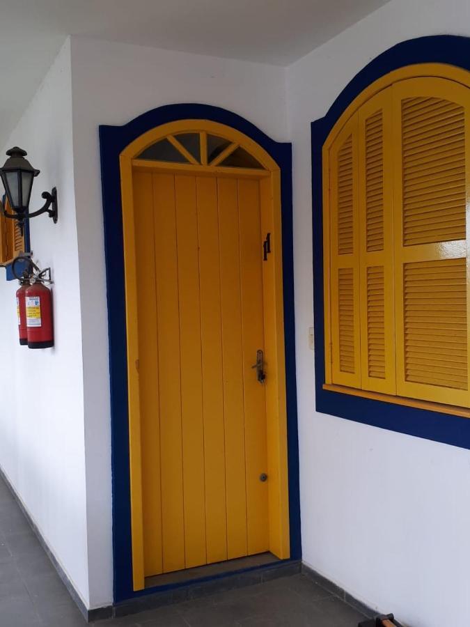 Aparthotel Residencial Colonial Amarelo A 150M Da Praia De Mariscal Bombinhas Exteriér fotografie